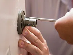 Security Locksmith Services Collegeville, PA 484-228-1090 - 18-Emergency-Opening